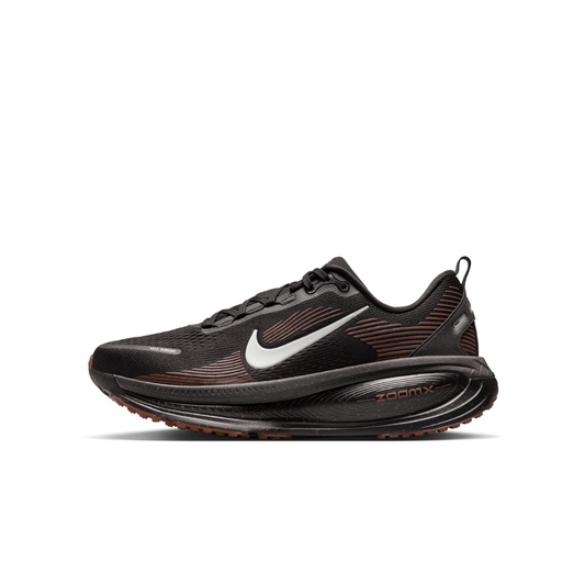 NIKE VOMERO 18 (IRON STONE)