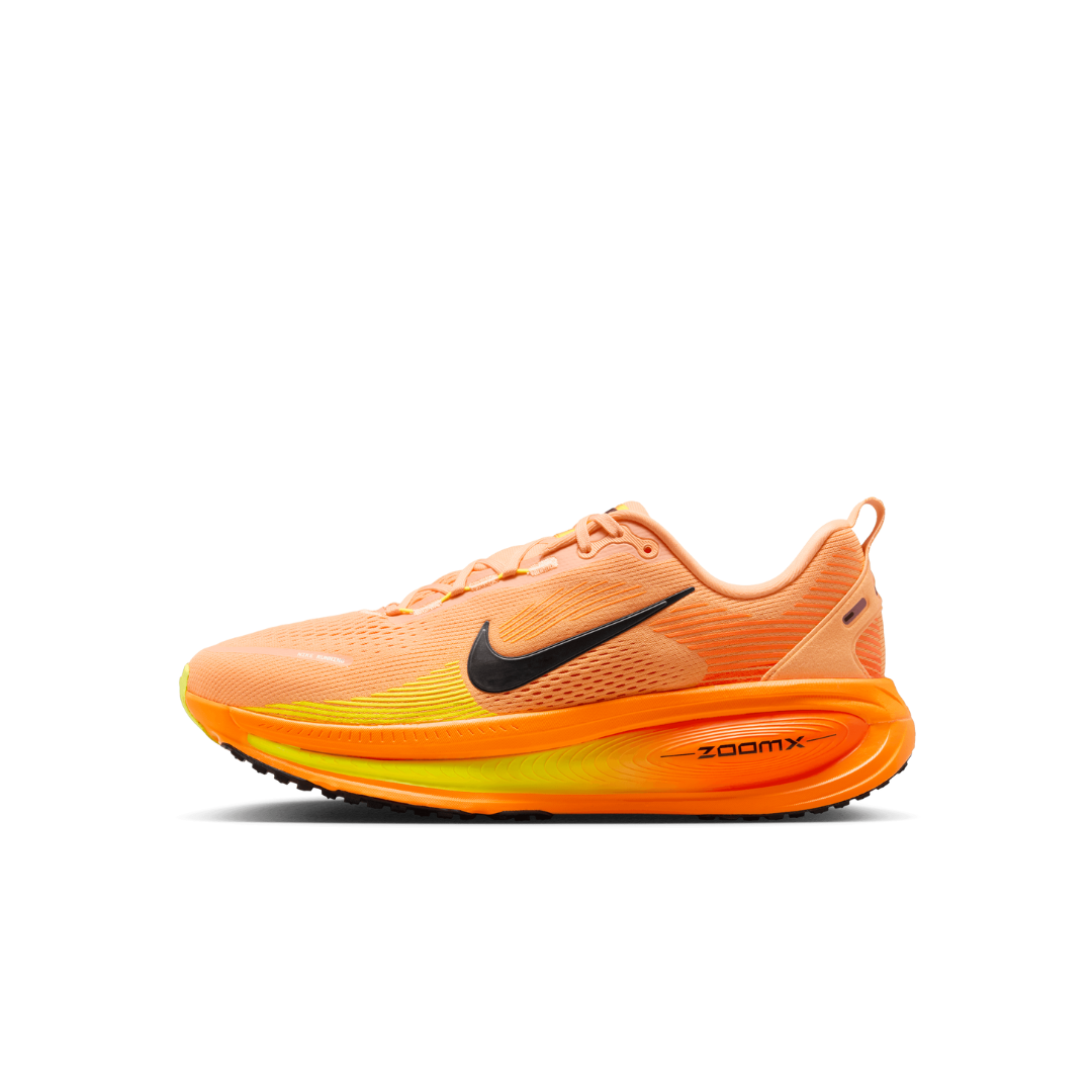NIKE VOMERO 18 (ORANGE CHALK)