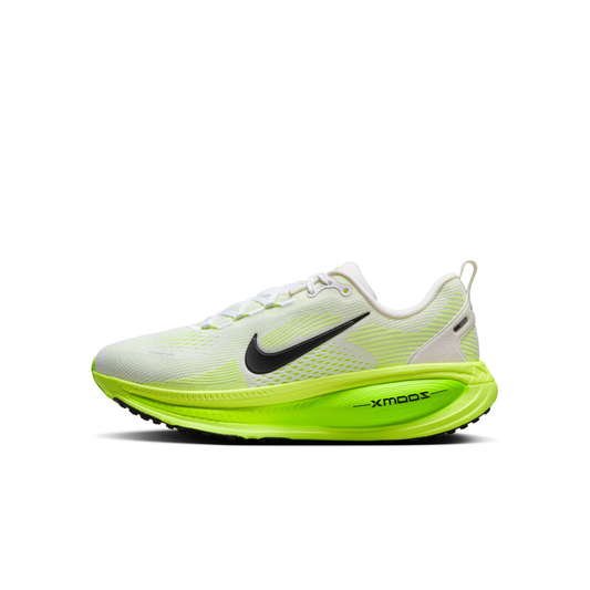 NIKE VOMERO 18 (NEON GREEN)