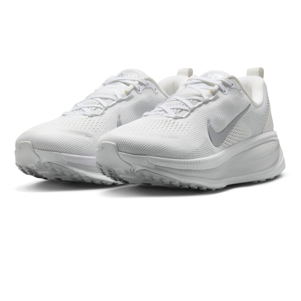 NIKE VOMERO 18 (WHITE)
