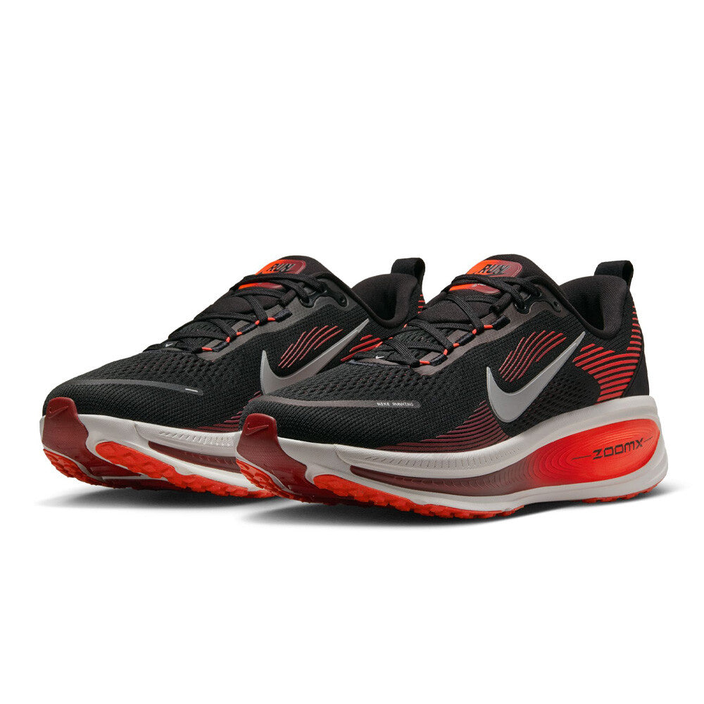 NIKE VOMERO 18 (BRIGHT CRIMSON)
