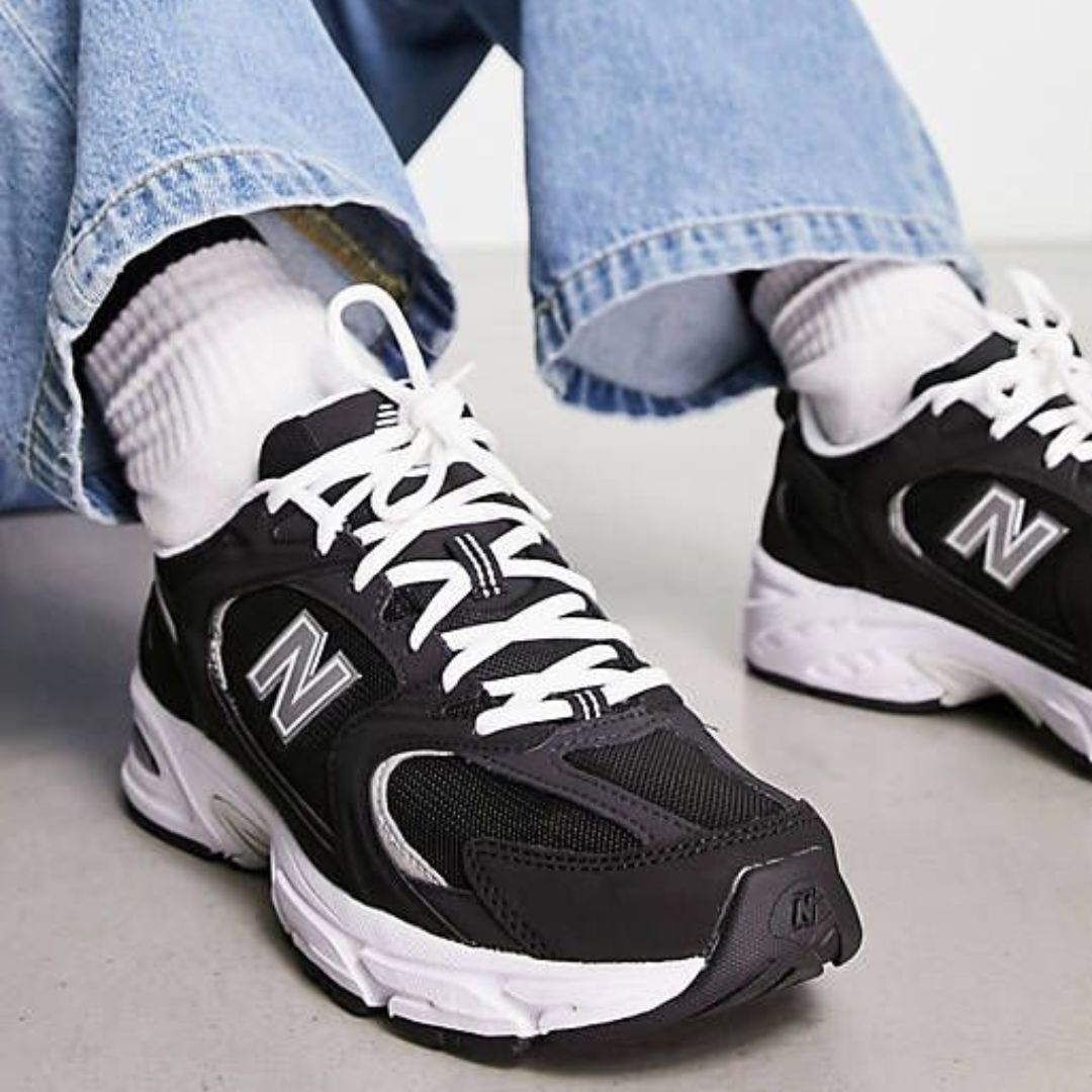 NEW BALANCE 530 (BLACK)